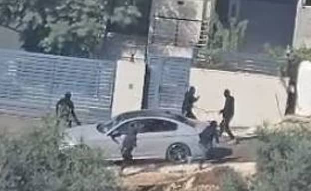 Нападение на палестинскую деревню Осрин: повреждены автомобили и дом, полиция начала расследование