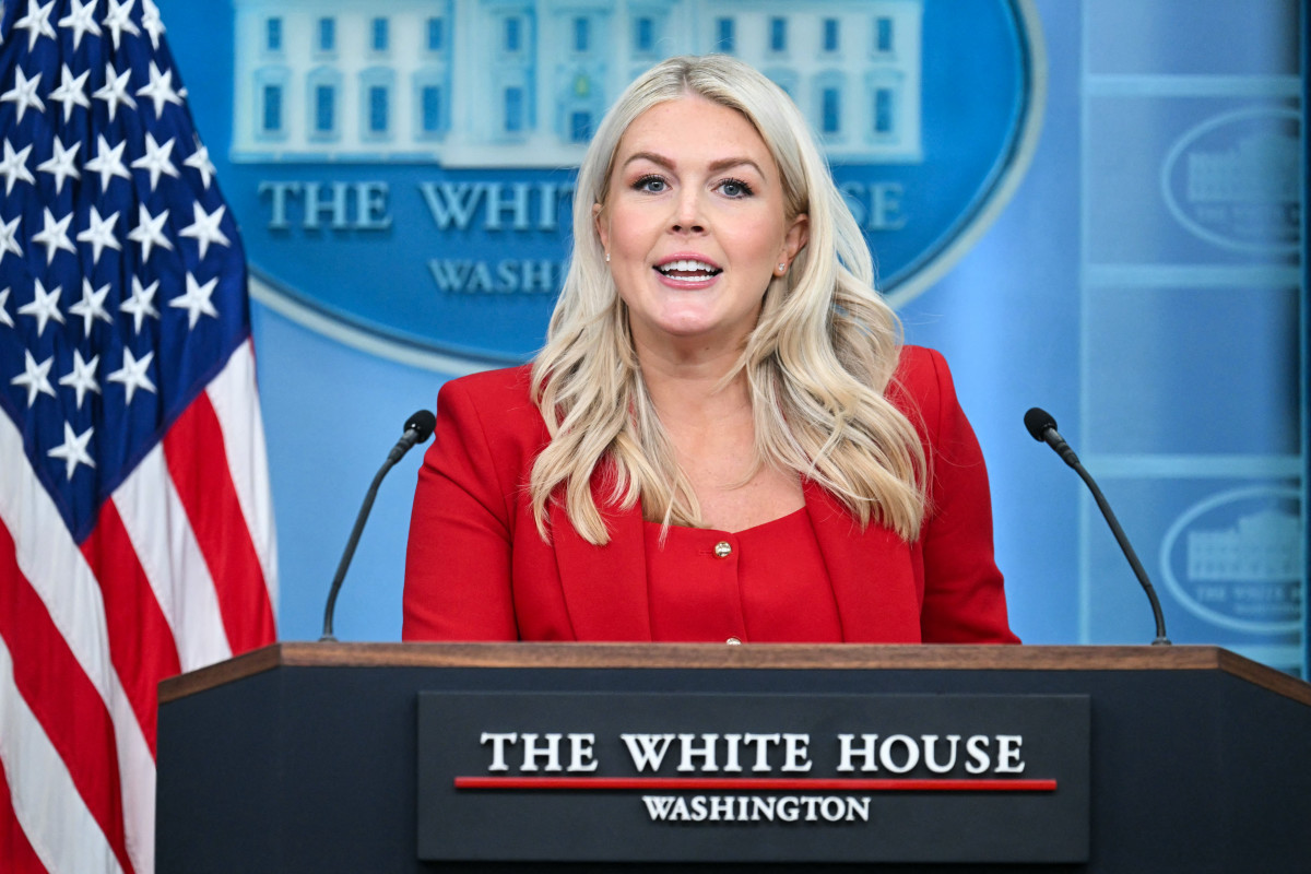 Дональд Трамп объявил об отставке пресс-секретаря Кэролайн Левитт