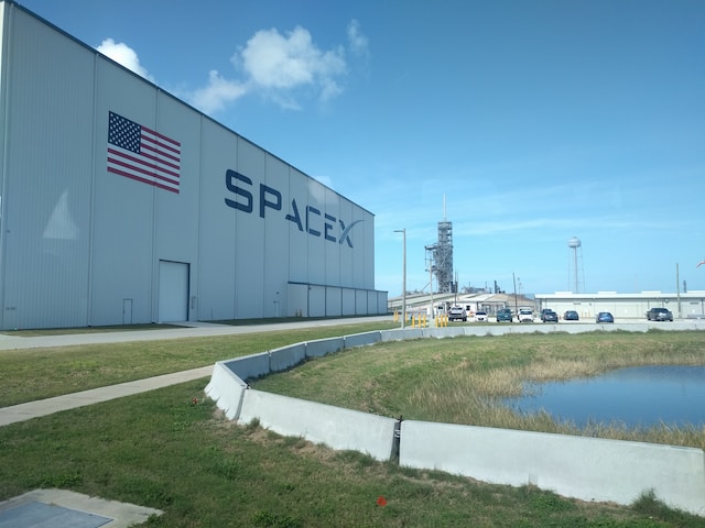 SpaceXAI выпустила Grok 4.6 — новую языковую модель для агентов и программирования