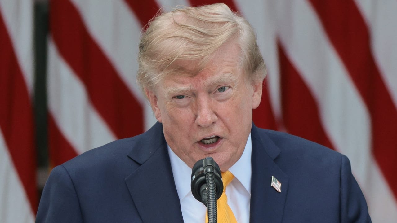 Трамп заявил об удалении всех мин из Ормузского пролива
